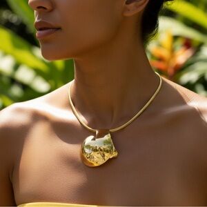 Vintage 80s Gold Necklace Broach with Serpentine Chain Statement